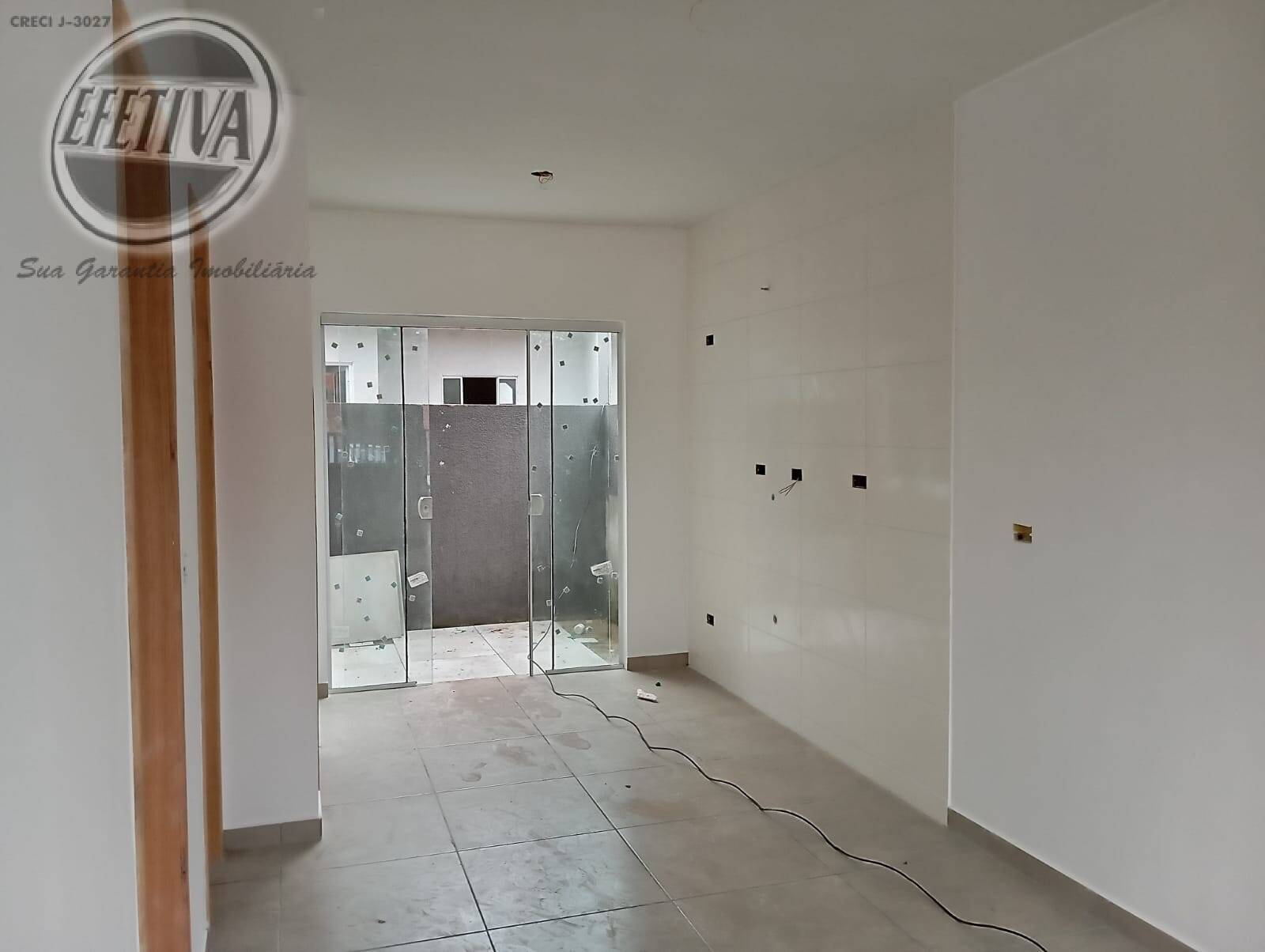 Casa à venda com 2 quartos, 36m² - Foto 2