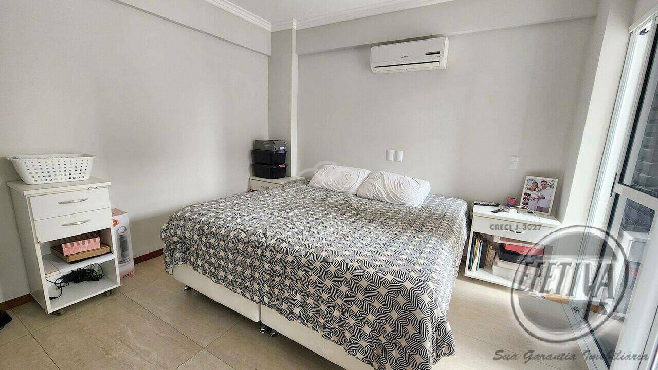 Apartamento à venda com 3 quartos, 267m² - Foto 14